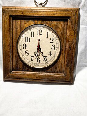 Howard Miller Clock CO Wooden Wall Clock Vintage Authentic